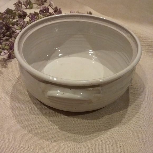 Pottery Lidded  Handled  Flowers Dish - Picture 7 of 7